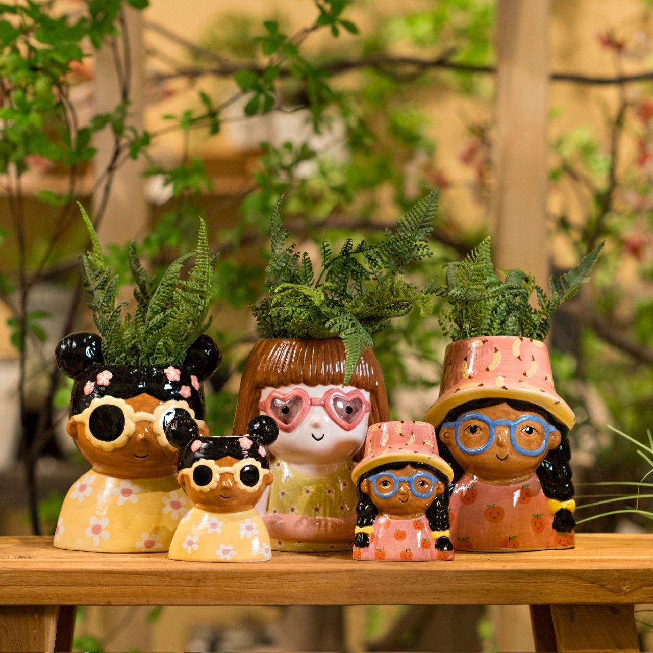 Vase Sommermädchen aus Keramik bunt 3-fach, (B/H/T) 9x10x7cm Vase Sommermädchen aus Keramik bunt 3-fach, (B/H/T) 9x10x7cm