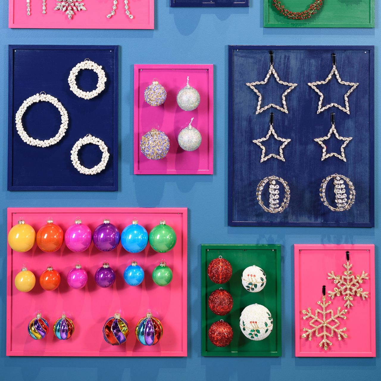 Pendentif Flocon de neige en métal/acrylique, argent (L/H) 7x7cm Pendentif Flocon de neige en métal/acrylique, argent (L/H) 7x7cm