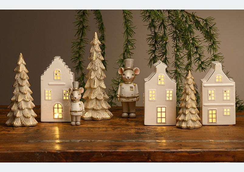 House with light, battery operated 3xLR44, with timer, made of porcelain white 3-fold, (W/H/D) 8x17x8cm