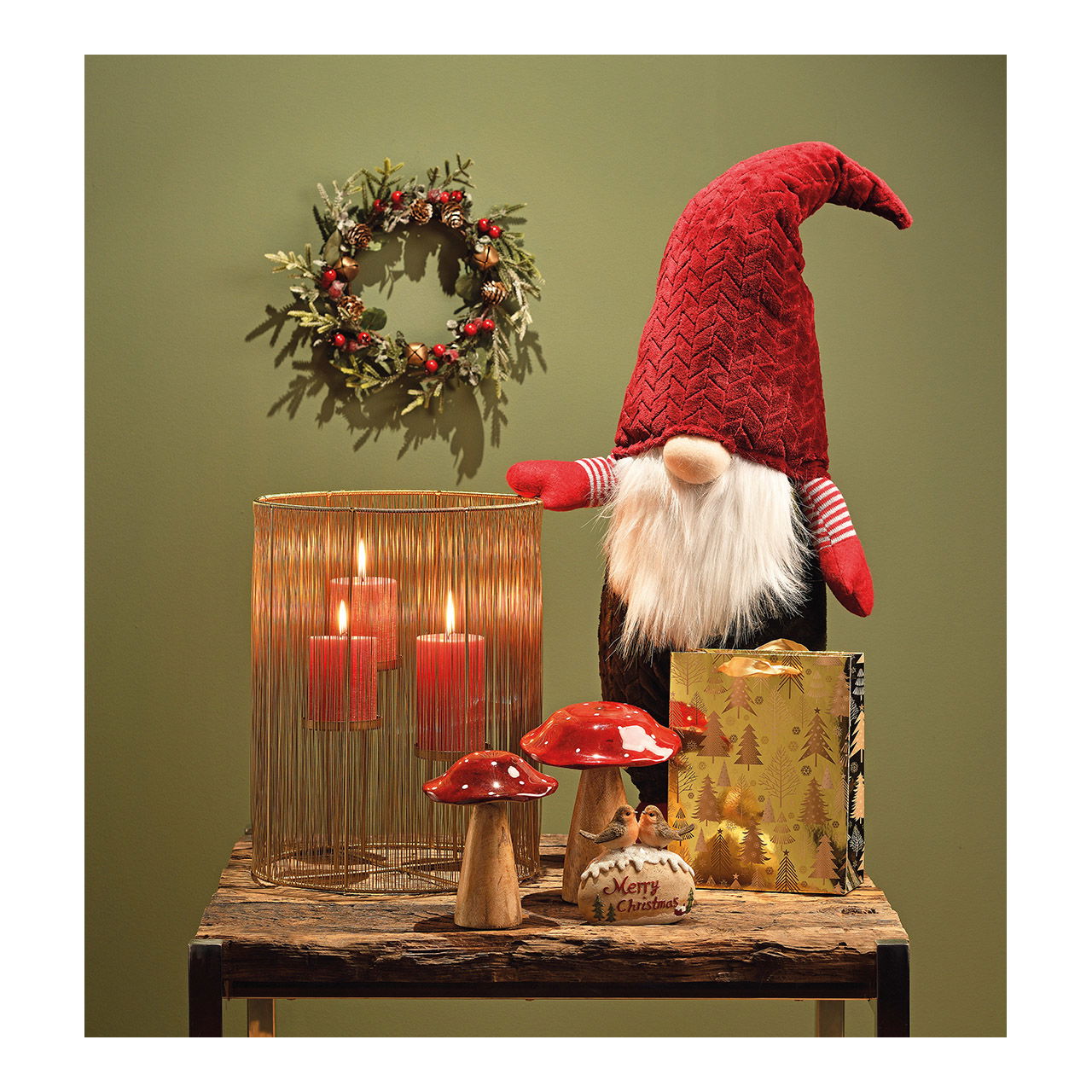 Bougie 6,8x18x6,8cm en cire rouge Bougie 6,8x18x6,8cm en cire rouge