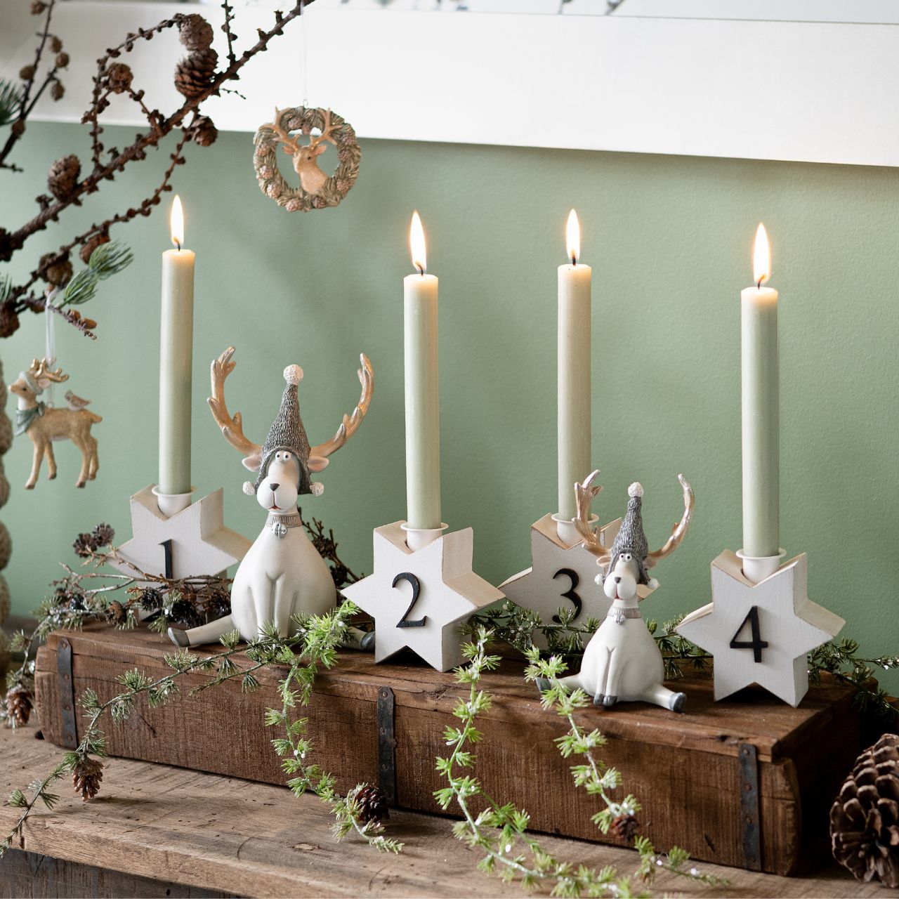 Adventsgesteck 4-er Set aus Holz, Weiß (B/H/T Stern) 11x9x4cm (B/H/T) 43x9x4cm Kerze