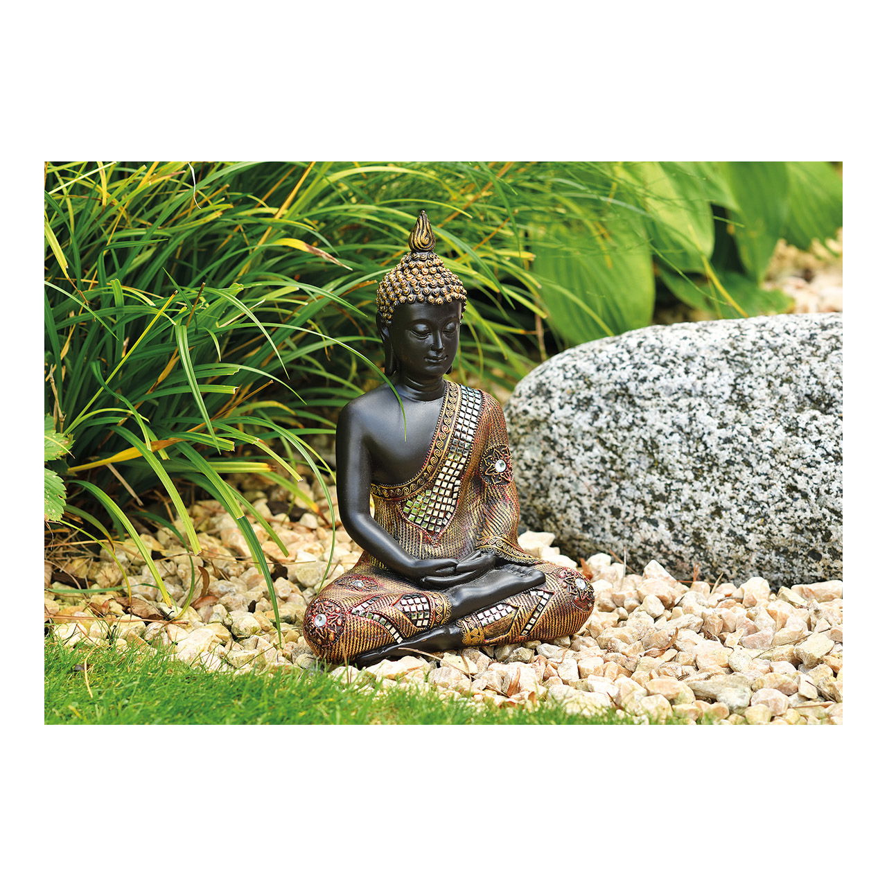 Buddha in schwarz/gold aus Poly, B21 x T12 x H27 cm