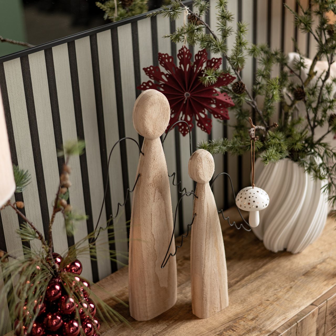 Angel made of wood/metal, natural (W/H/D) 22x36x4cm Zubehor, Formelle Kleidung, Krawatte, Besteck