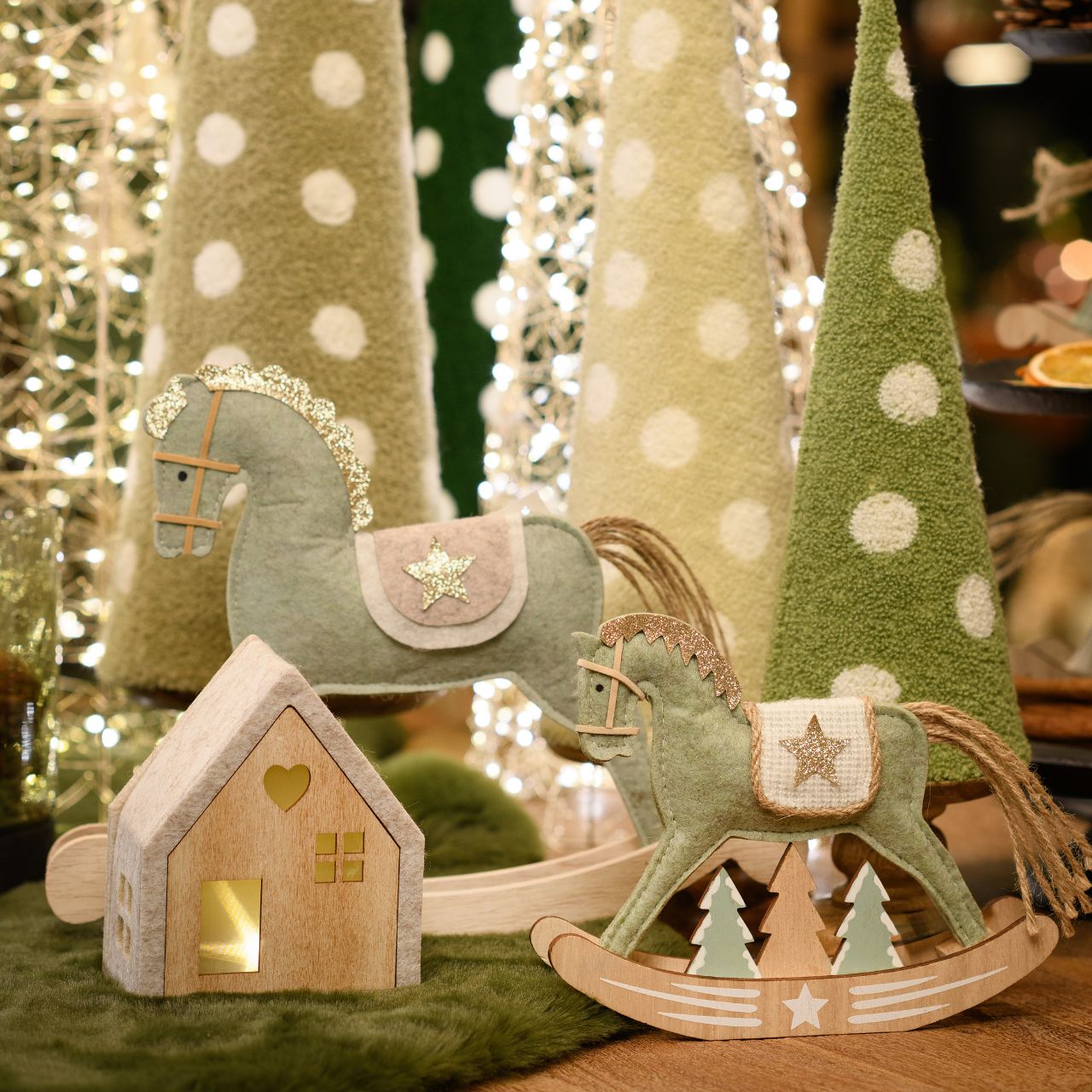 Présentoir sapin en bois de manguier, textile beige clair (L/H/P) 13x54x13cm Weihnachten, Weihnachtsdekorationen, Festival