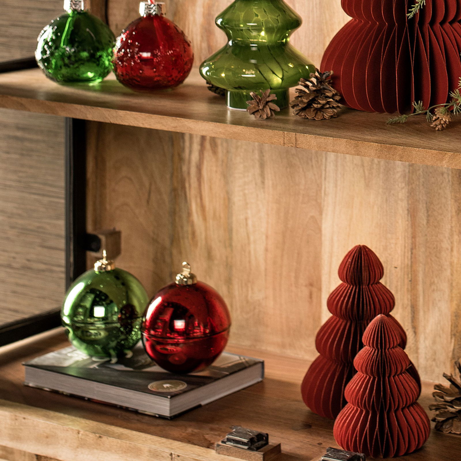 Dose Weihnachtskugel aus Glas, Rot (B/H/T) 11x13x11cm