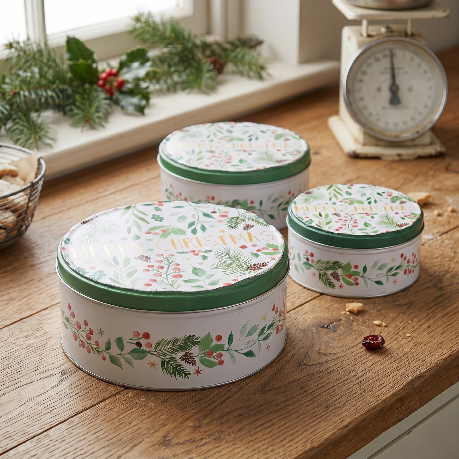 Set de 3 boîtes rondes Merry Christmas, en métal multicolore (L/H/P) 19x8x19cm, 17x7x17cm, 14x6x14cm christmas tin, metal tin, gift tin, green red, decorative can