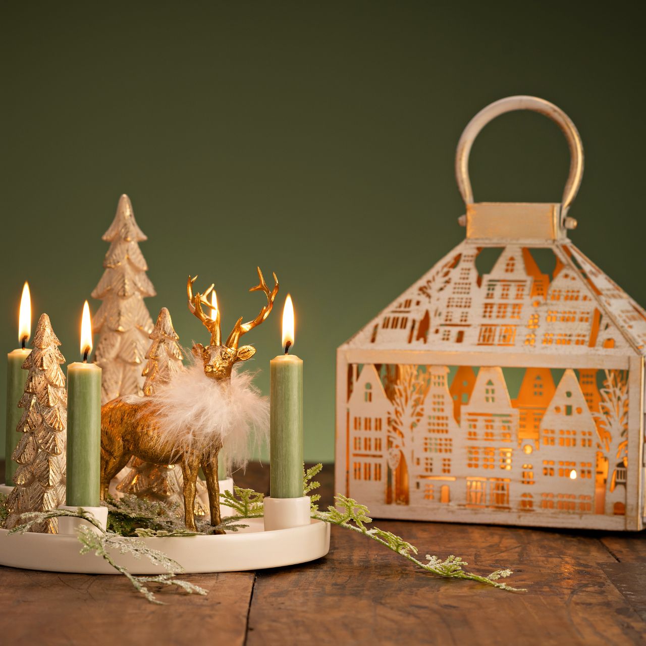 Laterne Stadthaus aus Metall weiß (B/H/T) 24x26x14cm Laterne Stadthaus aus Metall weiß (B/H/T) 24x26x14cm