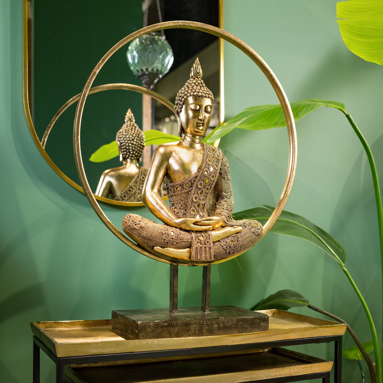 Présentoir Bouddha dans un cercle en poly, métal doré (L/H/P) 49x65x17cm Kunst, Erwachsener, Weiblich, Person, Frau