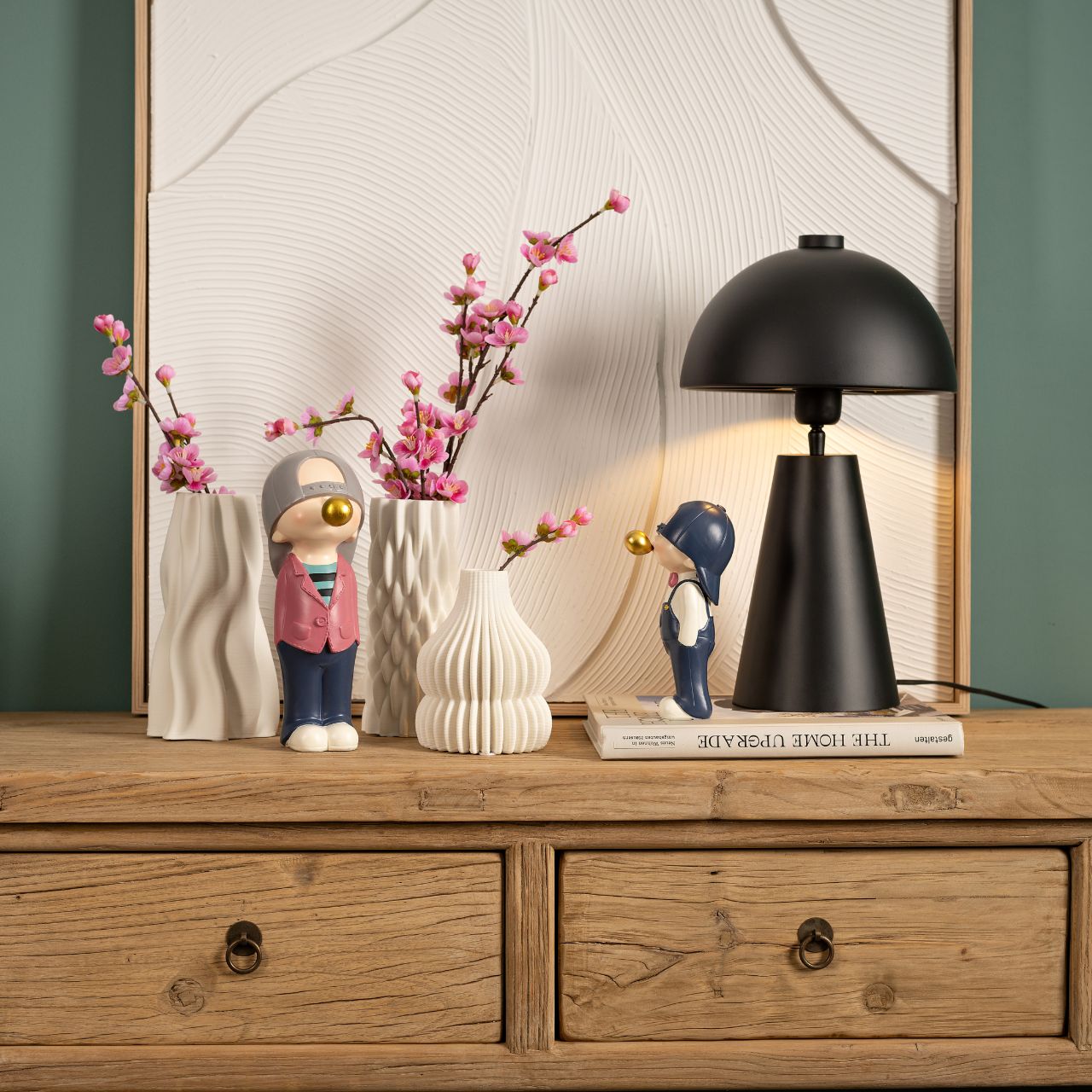 Boy with chewing gum bubble made of poly colorful (W/H/D) 9x26x12cm Boy with chewing gum bubble made of poly colorful (W/H/D) 9x26x12cm