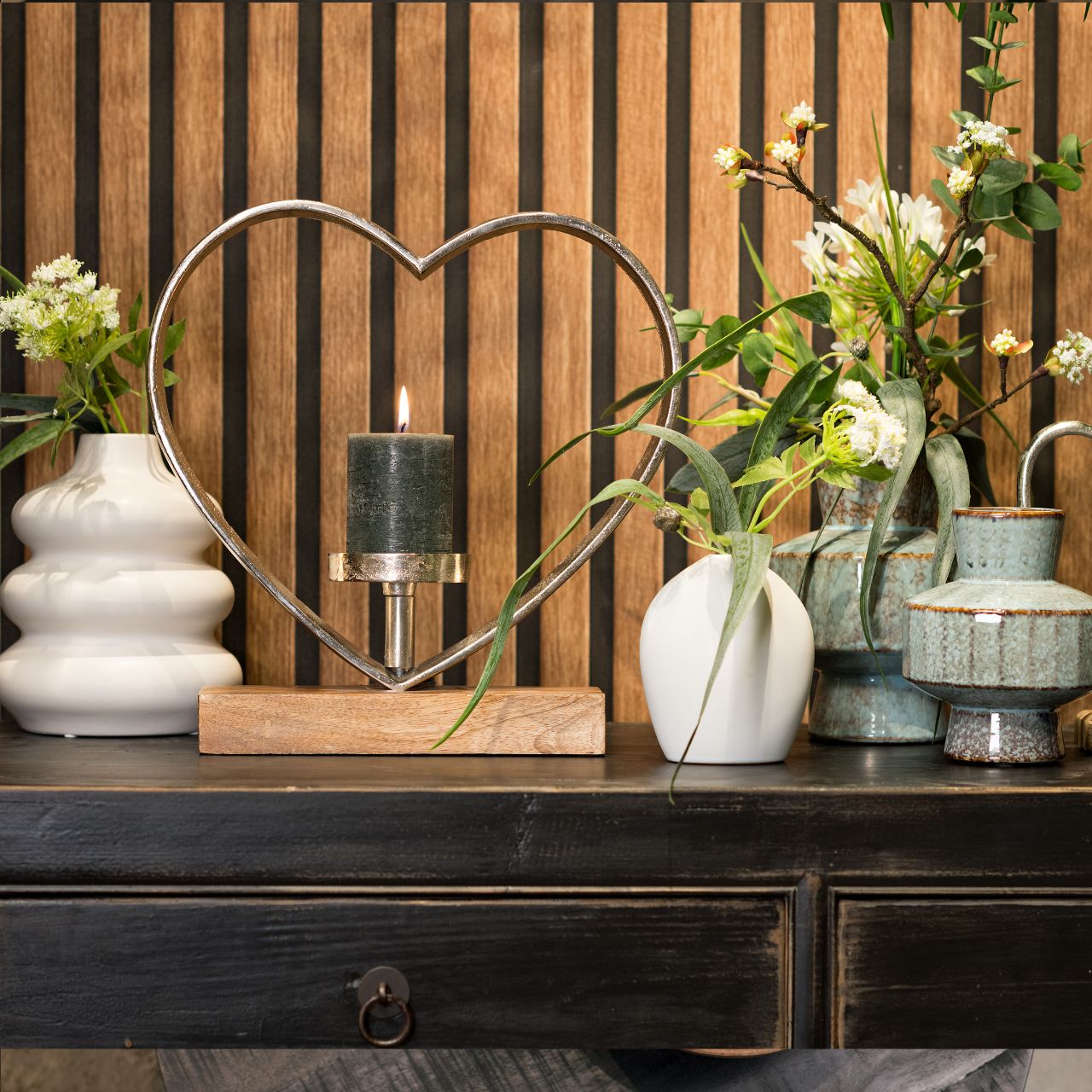 Candle holder heart made of metal on mango wood base silver (W/H/D) 34x35x8cm Candle holder heart made of metal on mango wood base silver (W/H/D) 34x35x8cm