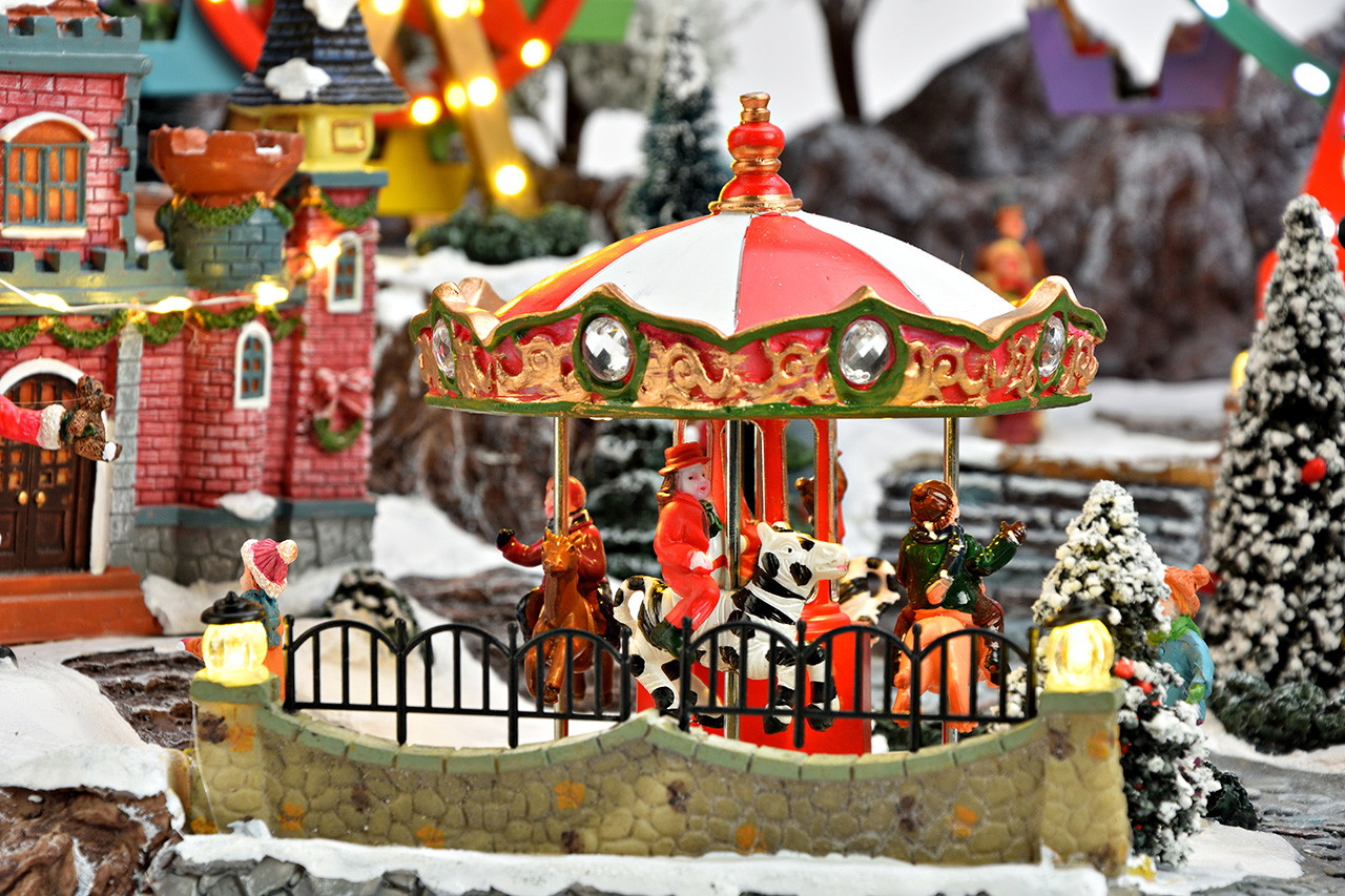 Miniaturkarussell, Weihnachtsdorf-Deko, Pferdekarussell, rot-weiß, beleuchtet