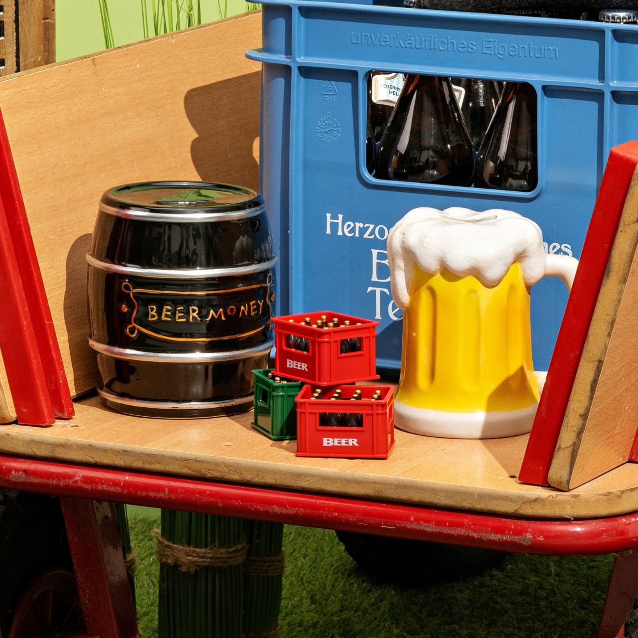 Apribottiglie per casse di birra in plastica, metallo rosso, verde 2 pieghe, (L/A/D) 6x6x6cm Apribottiglie per casse di birra in plastica, metallo rosso, verde 2 pieghe, (L/A/D) 6x6x6cm