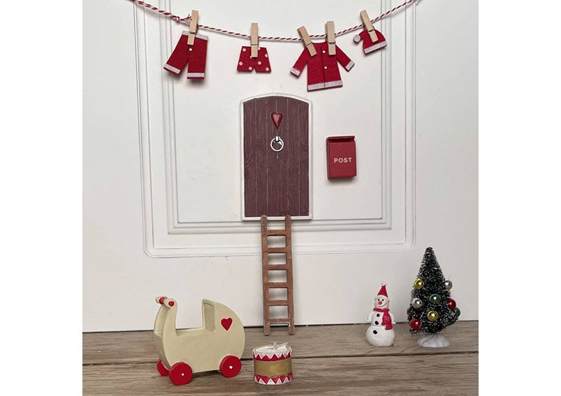 Wichteltür Display Accessoire, Girlander, Weihnachtsmann Kleid, Mütze aus Filz rot (B/H) 47x7cm
