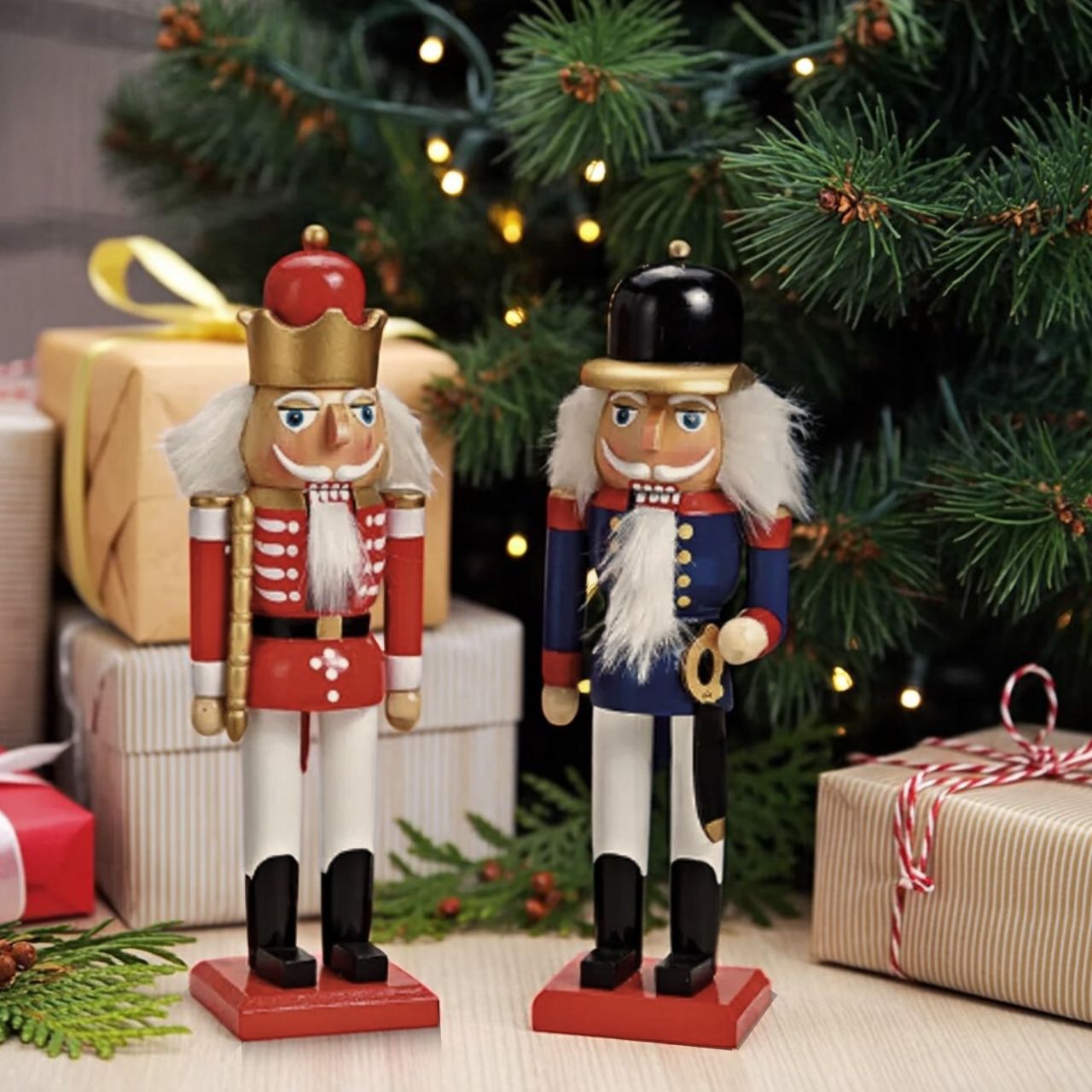 Wooden nutcracker colorful 4-fold, (W/H/D) 8x27x8cm