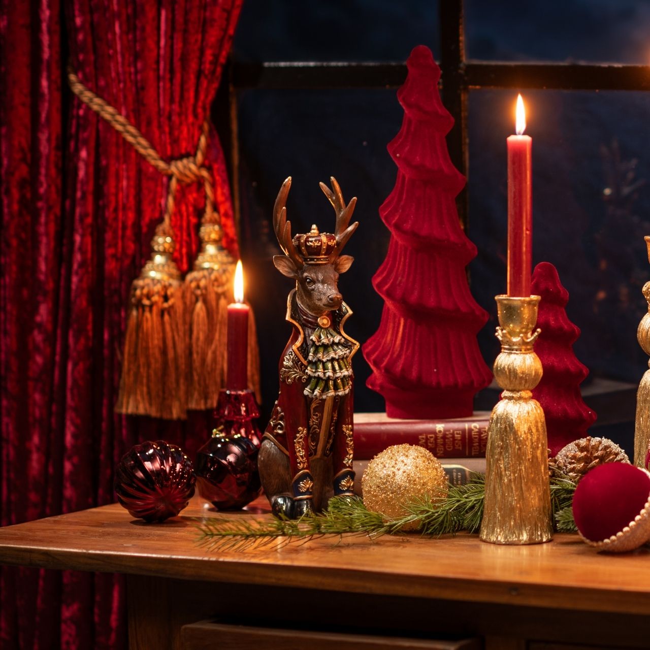 Weihnachtsbaum, Baumkerzen, Kerzenform, Rot, Wachs