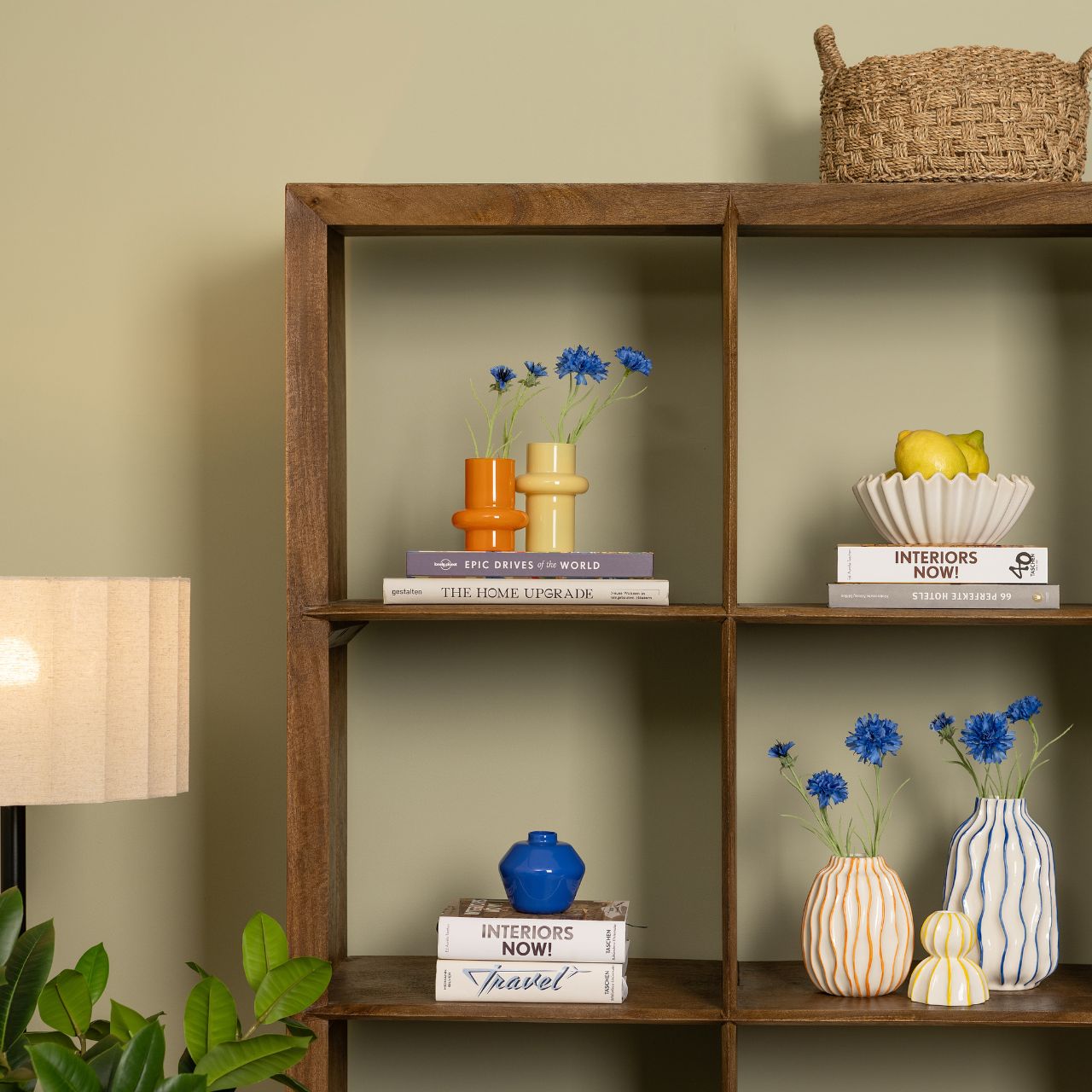 Kerzenhalter gestreift aus Keramik, Weiß/Gelb (B/H/T) 8x9x8cm Kerzenhalter gestreift aus Keramik, Weiß/Gelb (B/H/T) 8x9x8cm