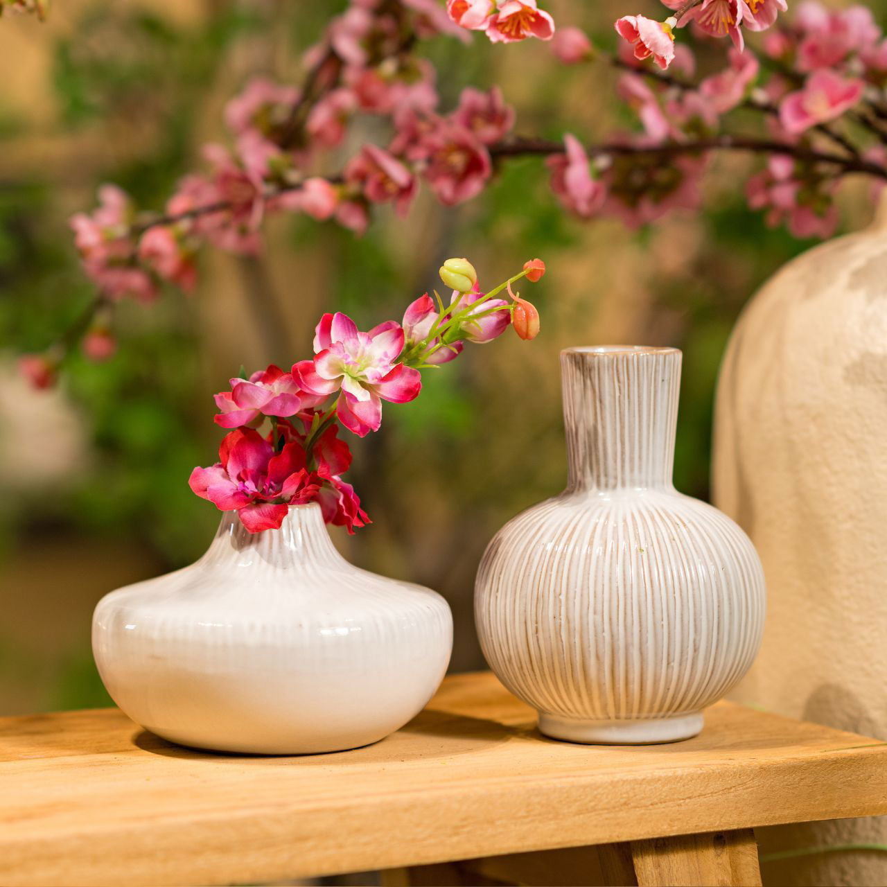 Vase en céramique blanc (L/H/P) 11x15x11cm