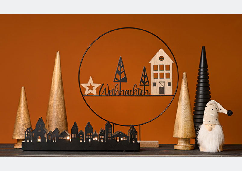 Tannenbaum aus Mangoholz natur (B/H/T) 7x26x7cm Tannenbaum aus Mangoholz natur (B/H/T) 7x26x7cm