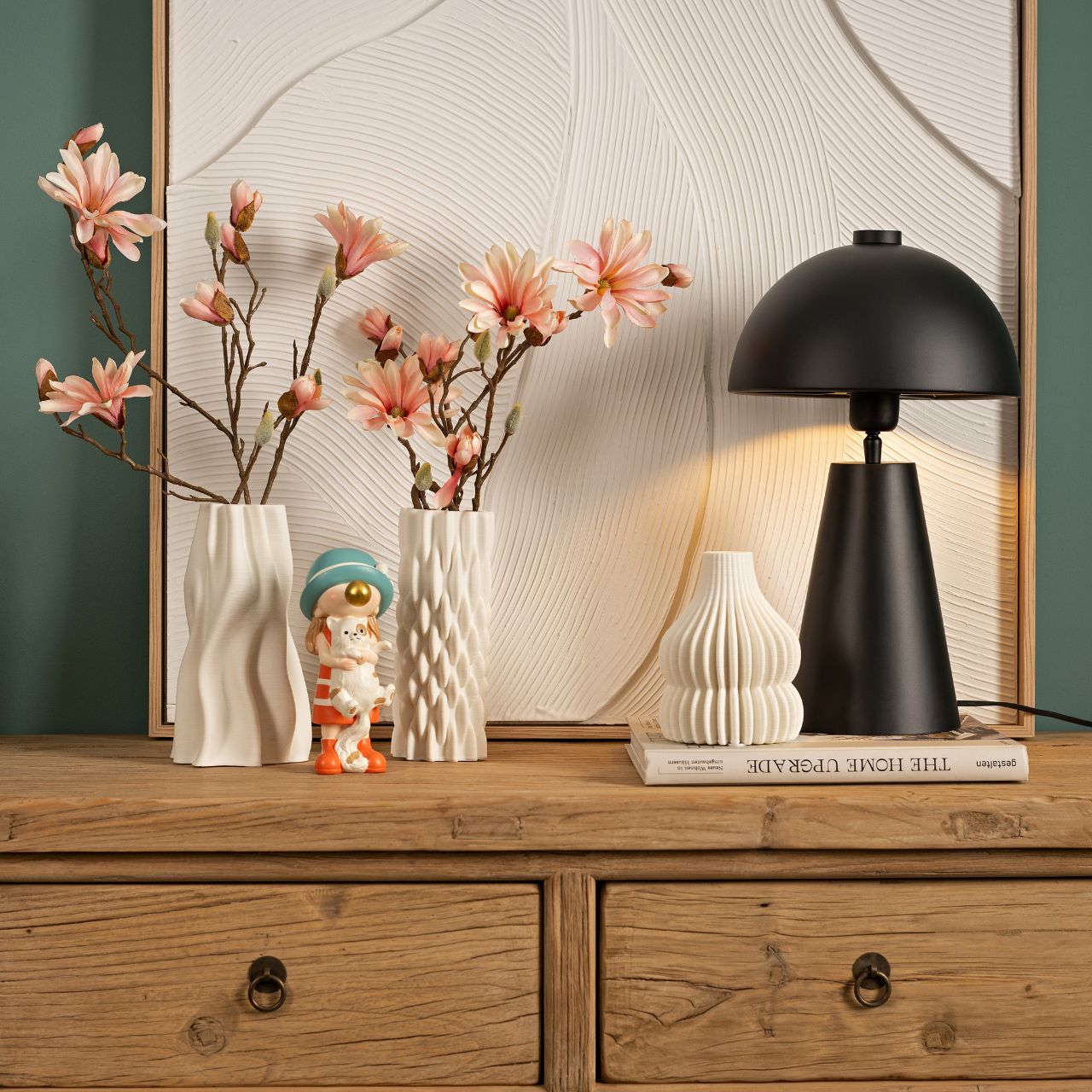 Figure girl with bubble gum bubble and cat made of poly, colorful (W/H/D) 6x18x8cm Figure girl with bubble gum bubble and cat made of poly, colorful (W/H/D) 6x18x8cm