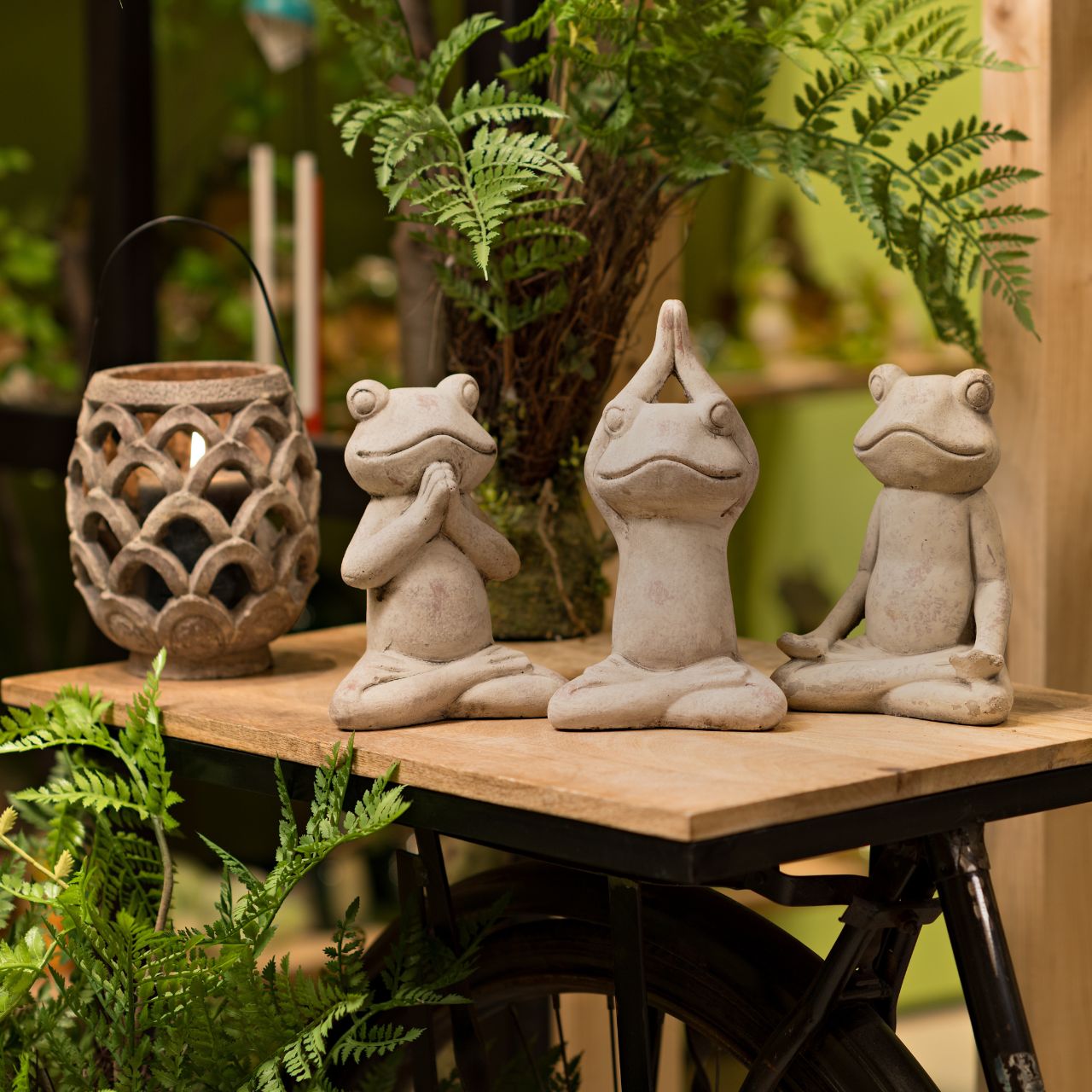 Yogo Frosch aus Zement Grau 3-fach, (B/H/T) 7x12x5cm Yogo Frosch aus Zement Grau 3-fach, (B/H/T) 7x12x5cm