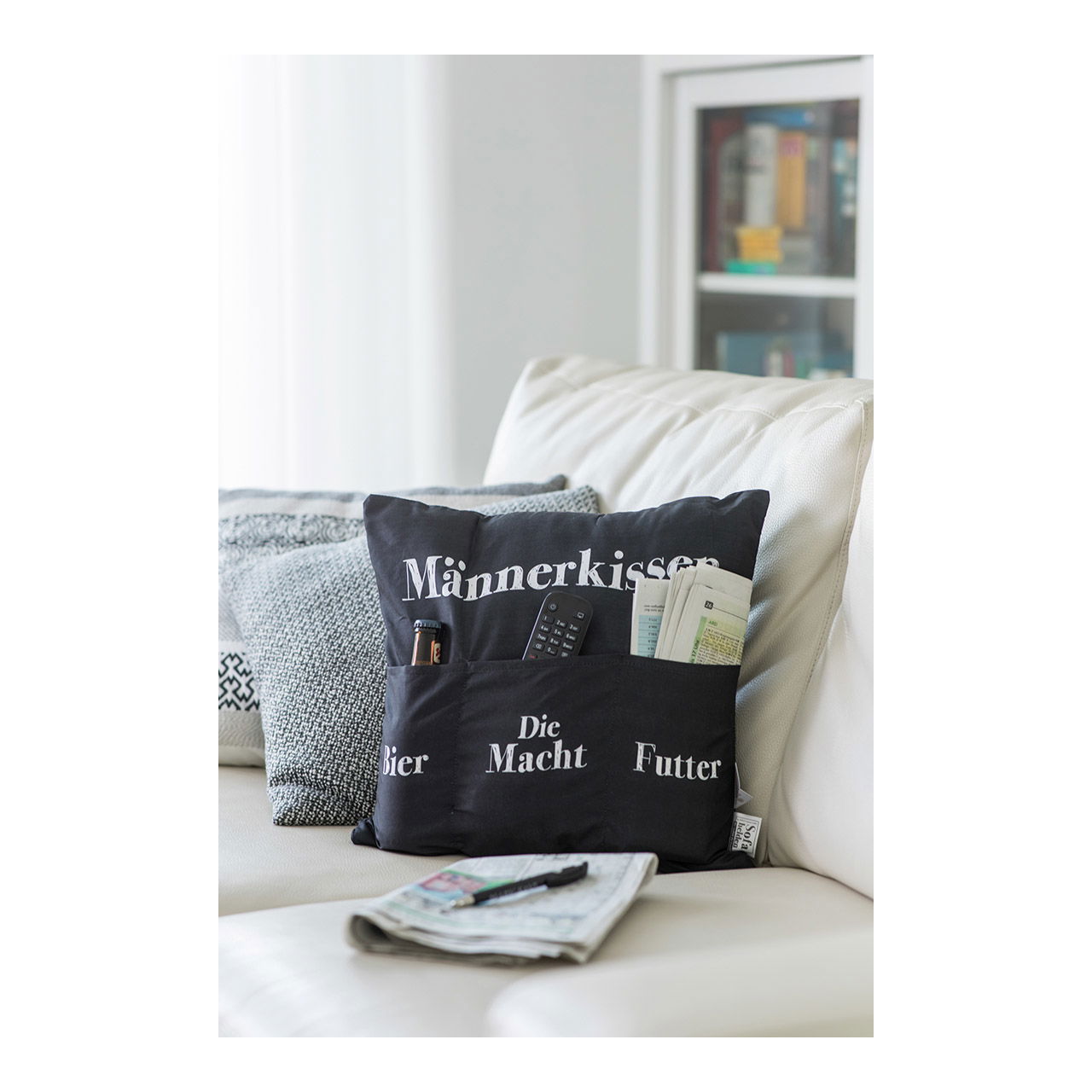 Kissen Sofahelden "Männerkissen" aus Textil, Schwarz/Weiß (B/H/T) 40x40x8cm Kissen Sofahelden "Männerkissen" aus Textil, Schwarz/Weiß (B/H/T) 40x40x8cm