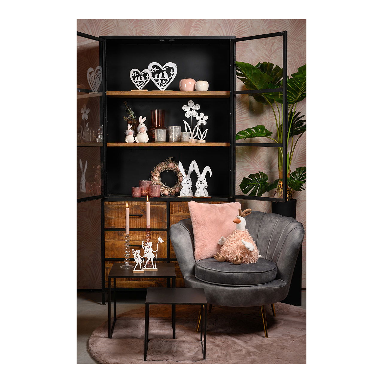 Hase mit Ei aus Keramik Weiß, rosa (B/H/T) 11x20x10cm Hase mit Ei aus Keramik Weiß, rosa (B/H/T) 11x20x10cm