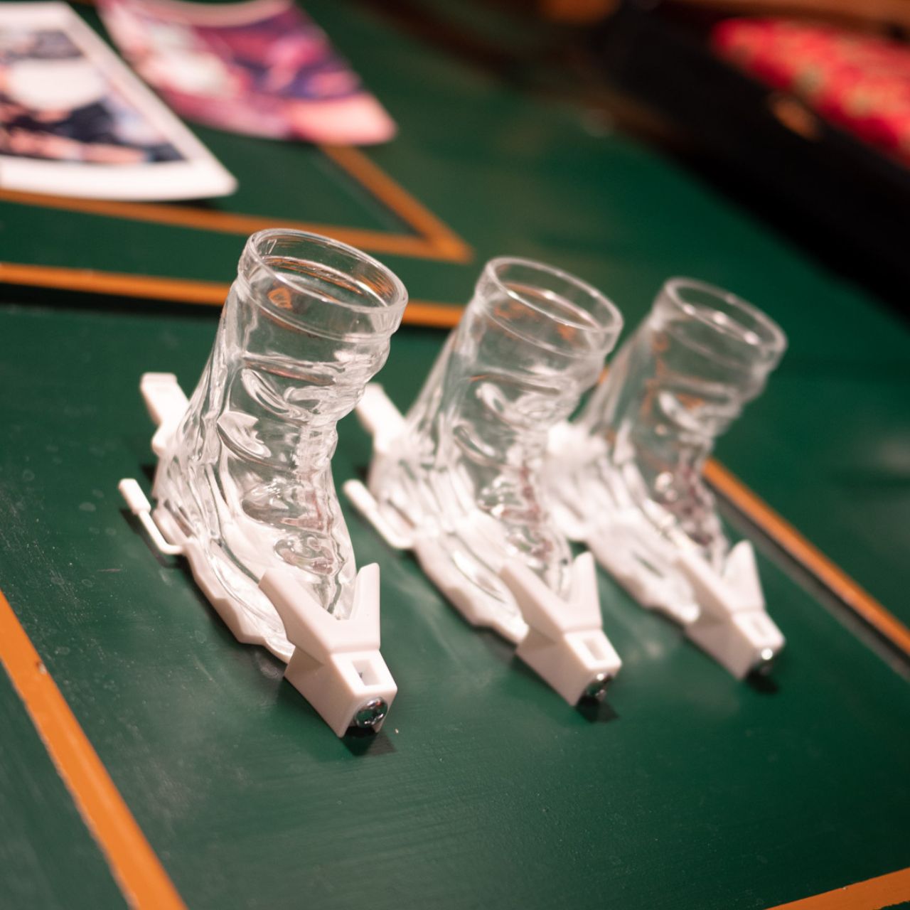 Apres-Allstars ski boots shot glass set with binding, lanyards set of 4, made of glass glow 4cl glass 69x36x74mm, binding 110x38x24mm