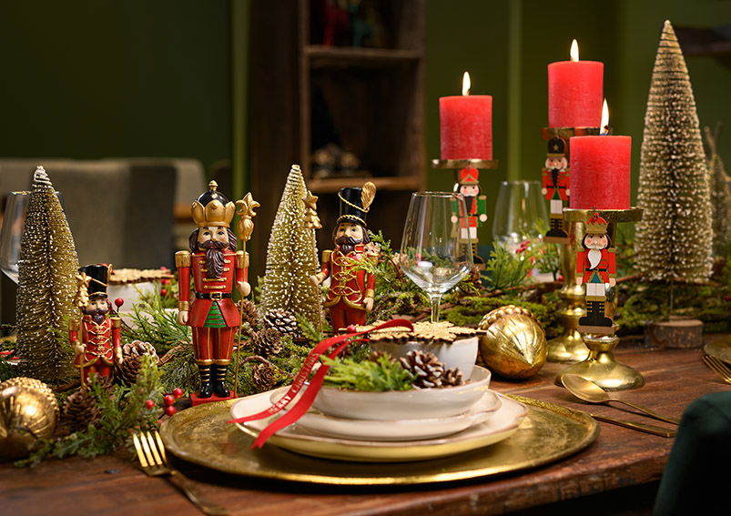 Casse-noix de Noël en bois, 6 pièces, multicolore (L/H) 4x13cm Casse-noix de Noël en bois, 6 pièces, multicolore (L/H) 4x13cm