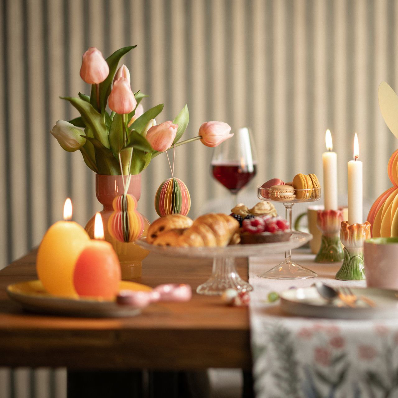 Osterdekoration, Papierkugel, Papiergirlande, Hase, Gelb