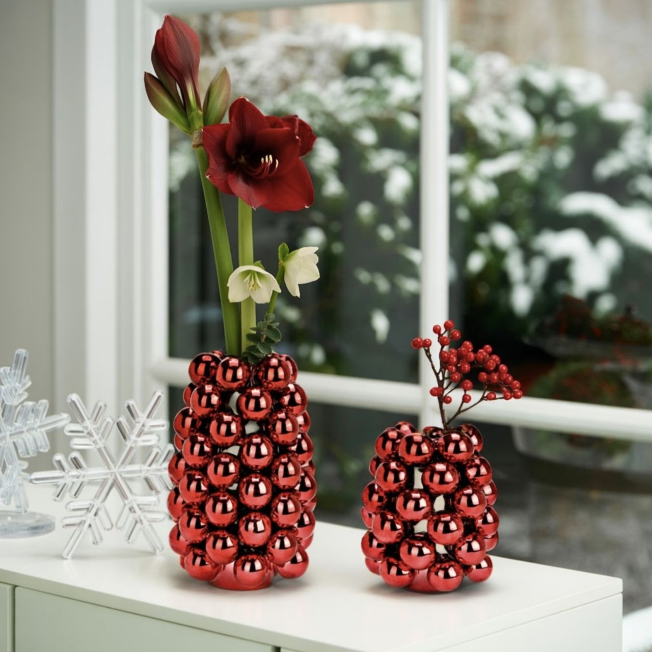 Dekorvase, Weihnachtsdekor, Kugelvase, Rot, Vase mit Kugeln
