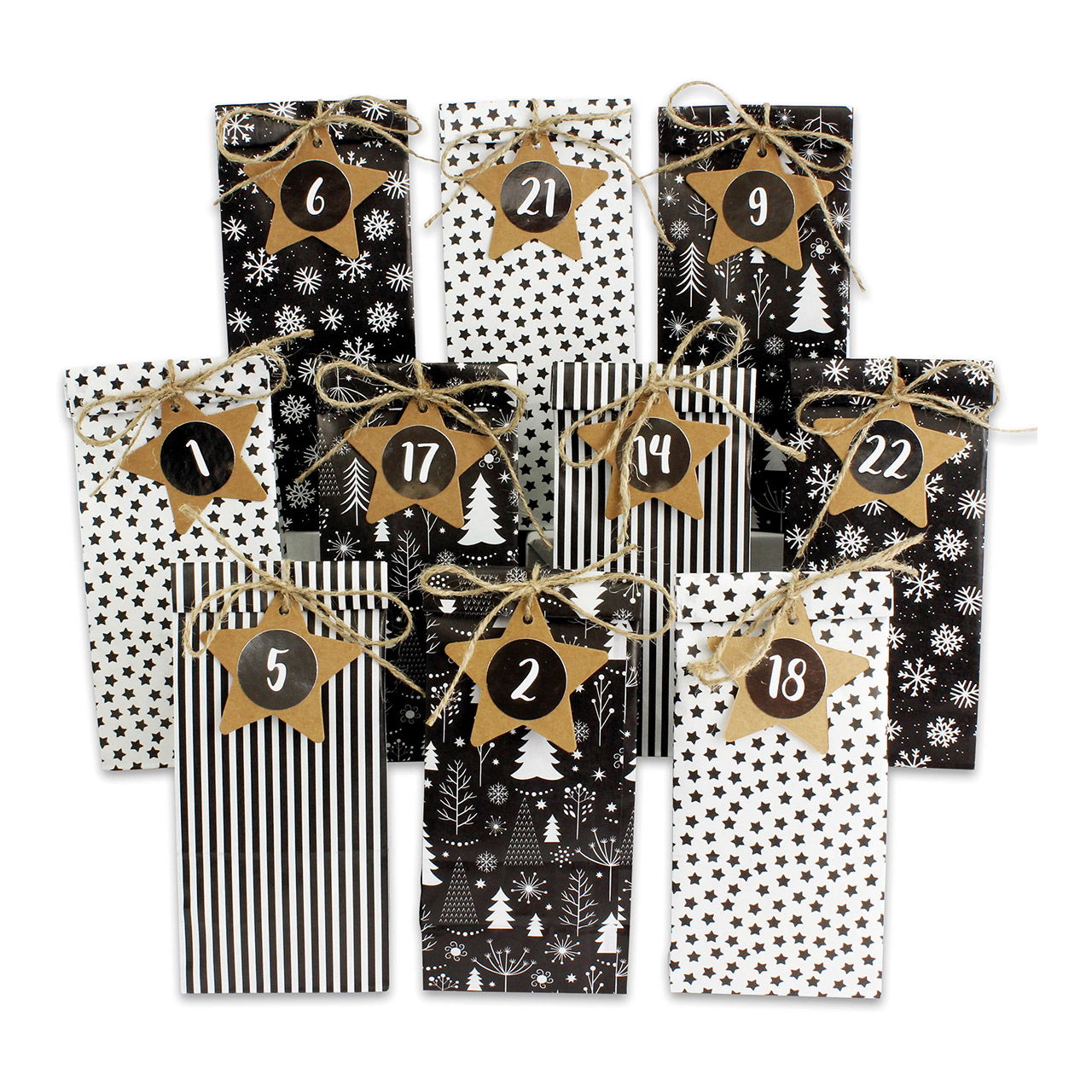 Adventskalender van papier/karton, 24 bedrukte zakjes met label, zwart, 73 stuks (B/H/D) 24x21x2cm Adventskalender van papier/karton, 24 bedrukte zakjes met label, zwart, 73 stuks (B/H/D) 24x21x2cm