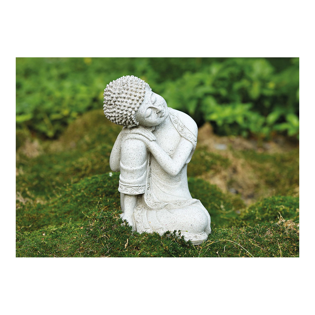 Buddha sitzend in grau aus Poly, B14 x H20 cm Kniend, Person, Kunst