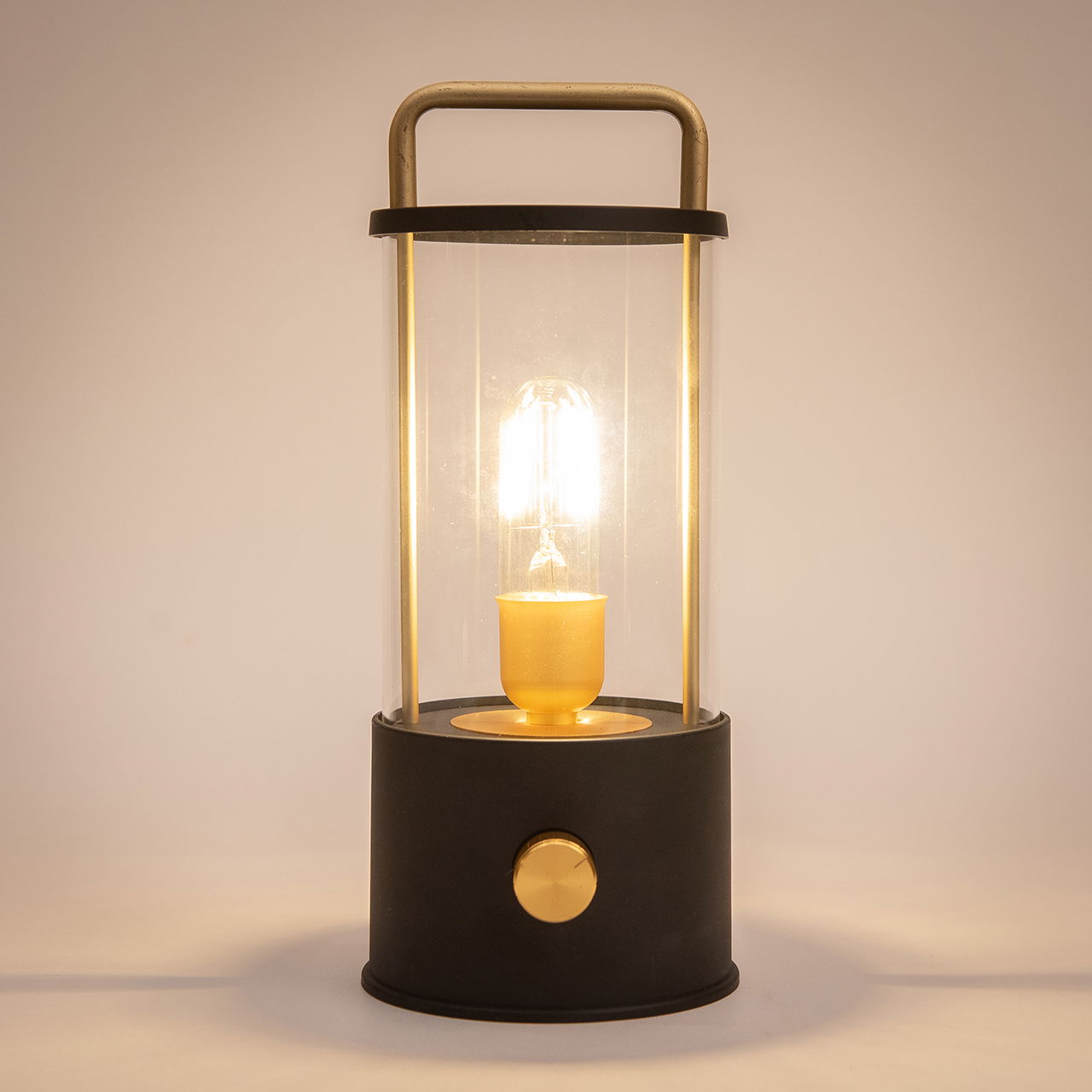 Lantern IP44 warm white dimmable, LED included 80cm USB cable made of plastic, matt black (W/H/D) 11x24x11cm Lantern IP44 warm white dimmable, LED included 80cm USB cable made of plastic, matt black (W/H/D) 11x24x11cm