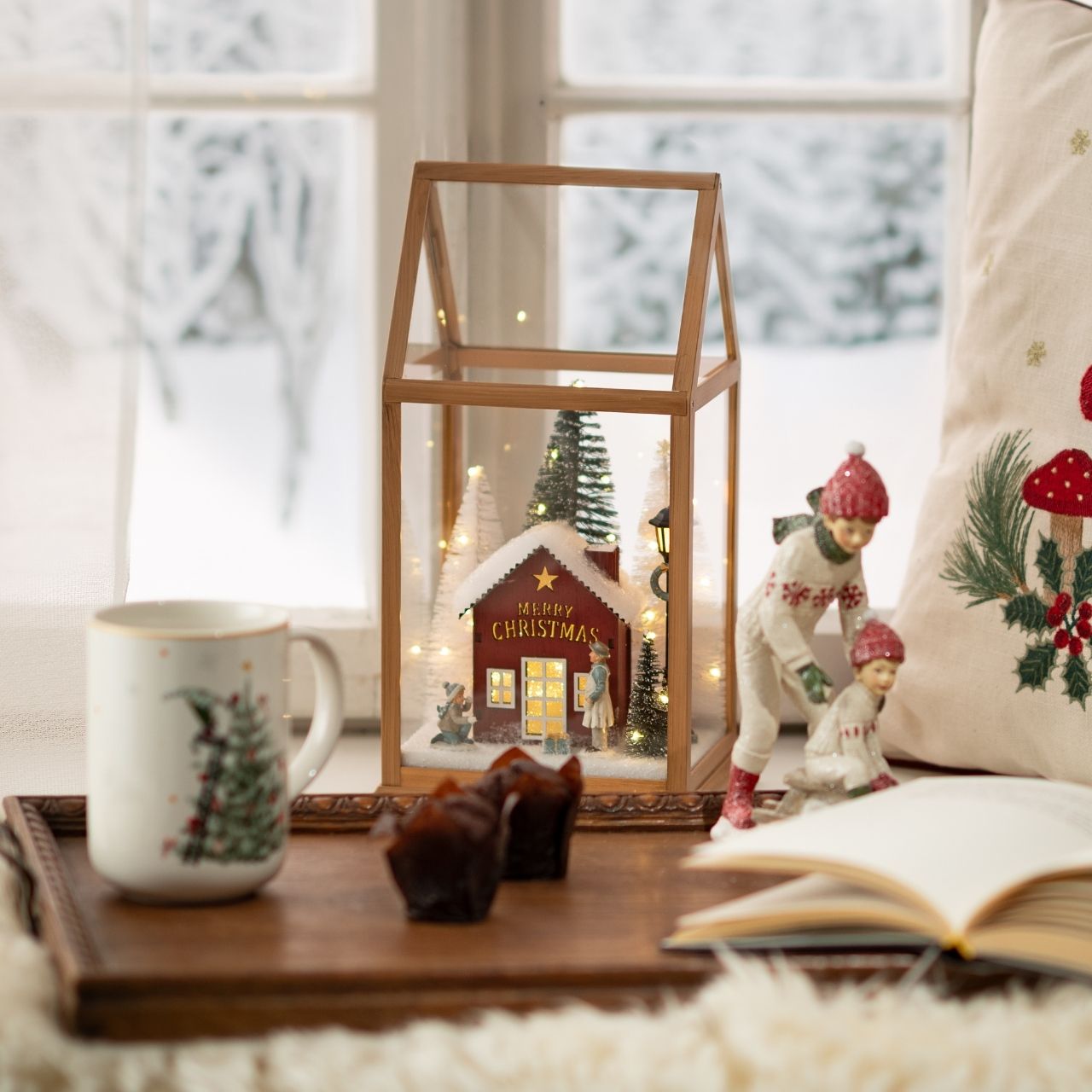 Weihnachtsdeko, Glasvitrine, Miniaturdorf, Schneelandschaft, Holzrahmen