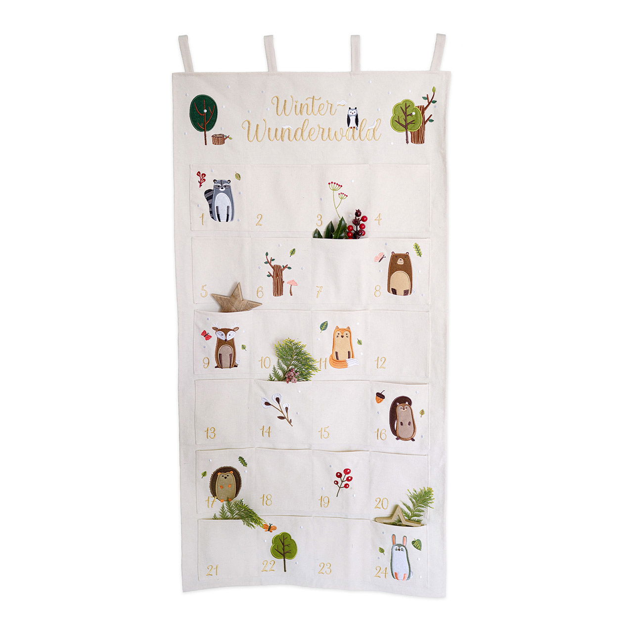 Calendário do Advento «Winter Wunderwald» em algodão com bordados e presilhas, 24 bolsos (L/A) 13x14 cm, bege (L/A) 60x120 cm Calendário do Advento «Winter Wunderwald» em algodão com bordados e presilhas, 24 bolsos (L/A) 13x14 cm, bege (L/A) 60x120 cm