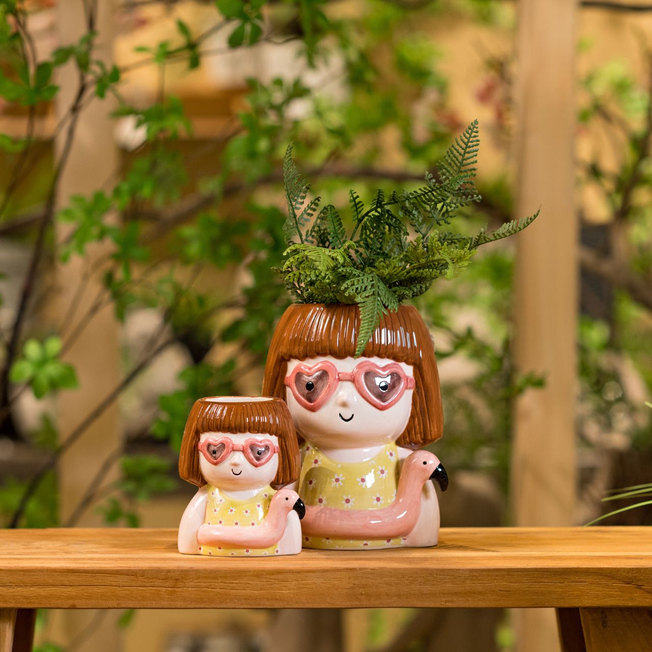 Vase Sommermädchen aus Keramik bunt 3-fach, (B/H/T) 12x17x10cm Vase Sommermädchen aus Keramik bunt 3-fach, (B/H/T) 12x17x10cm