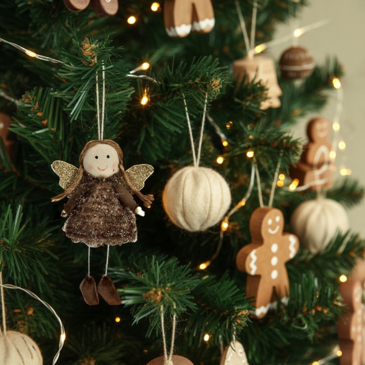 Weihnachtshänger Engel aus Textil, 3-fach, Beige/Braun/Dunkelbraun (B/H/T) 12x20x4cm