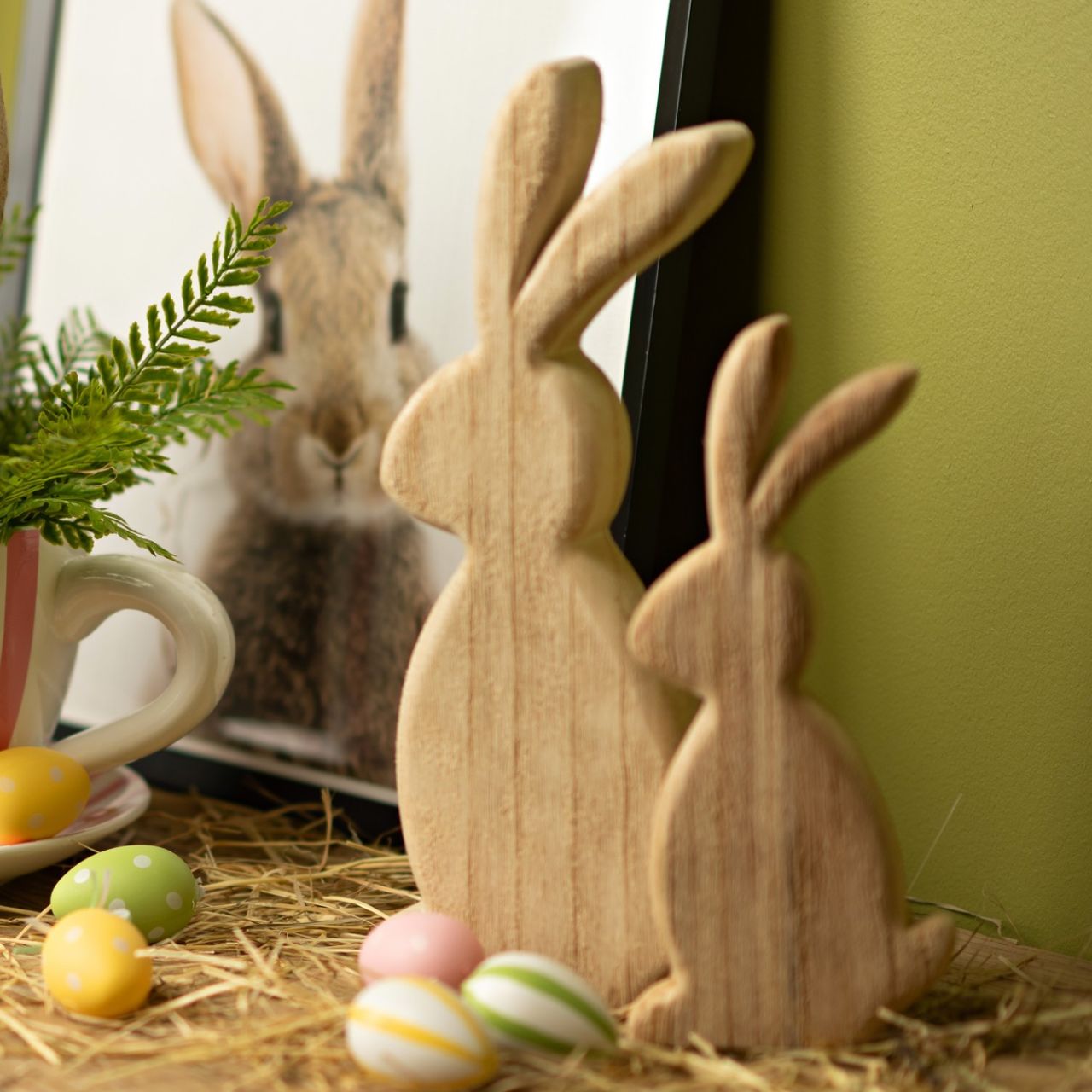 Hasenfigur, Holzoptik, Naturfarben, Osterdekoration
