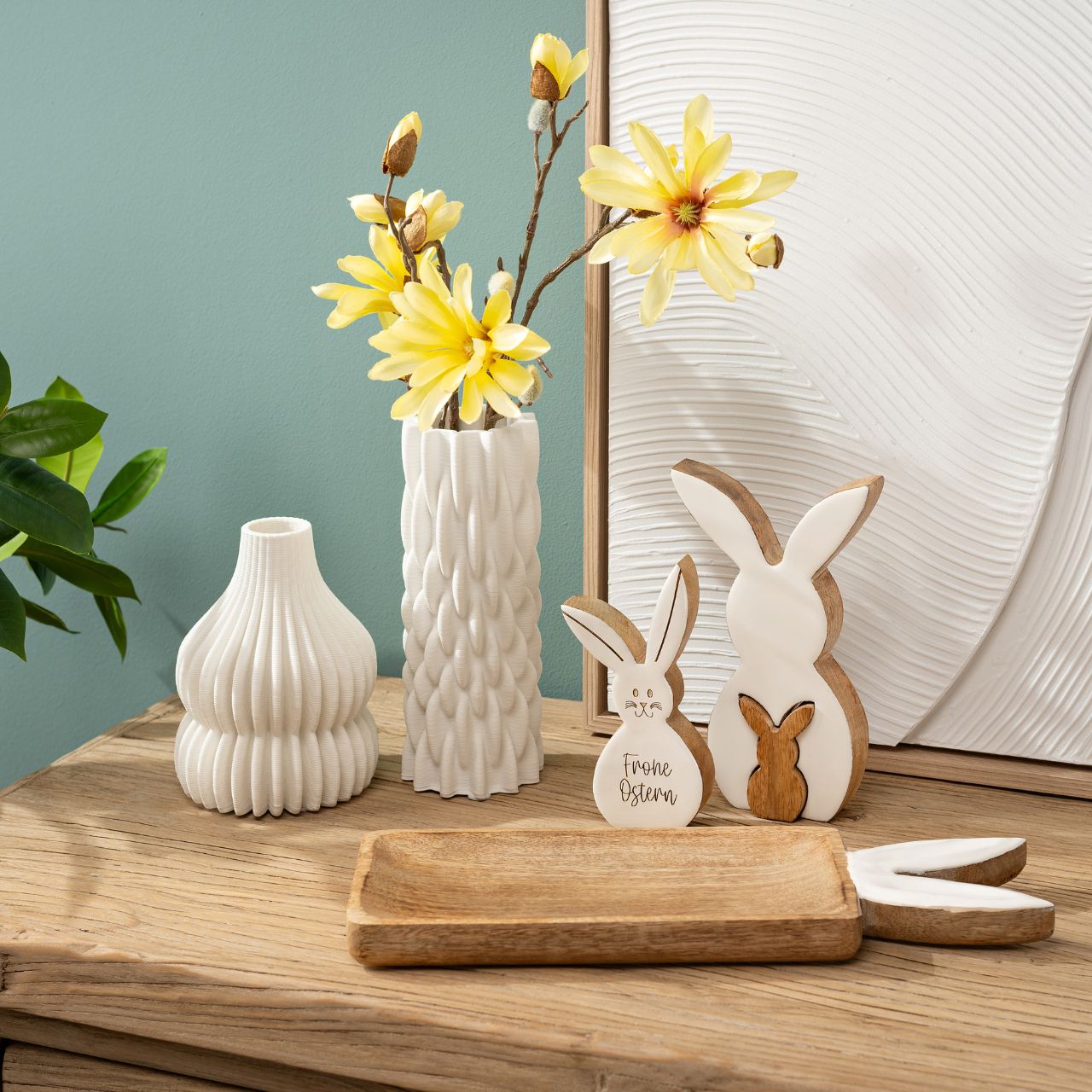 Decorative tray with bunny ears made of mango wood, natural/white (W/H/D) 36x2x12cm