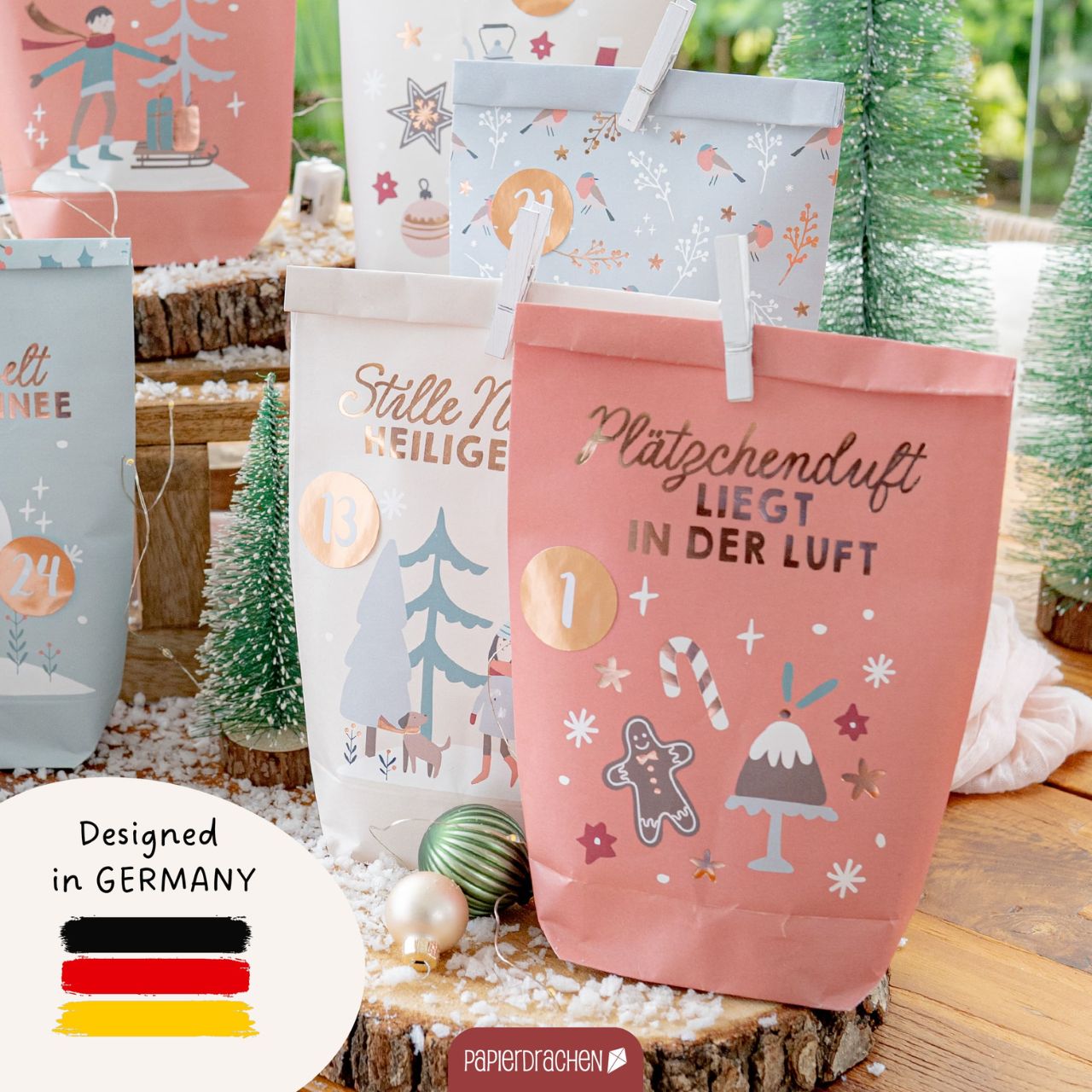 Adventskalender Tüten – Cheerful Christmas aus Papier/Pappe Bunt 24er Set (B/H/T) 21x25x2cm Adventskalender, Weihnachtskalender, Beutel, Säckchen, Advent
