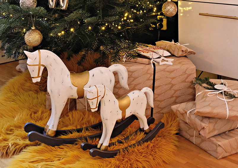 Weihnachtsdeko, Pferdefiguren, Schlittenpferde, Holzpferde, Geschenkverpackungen